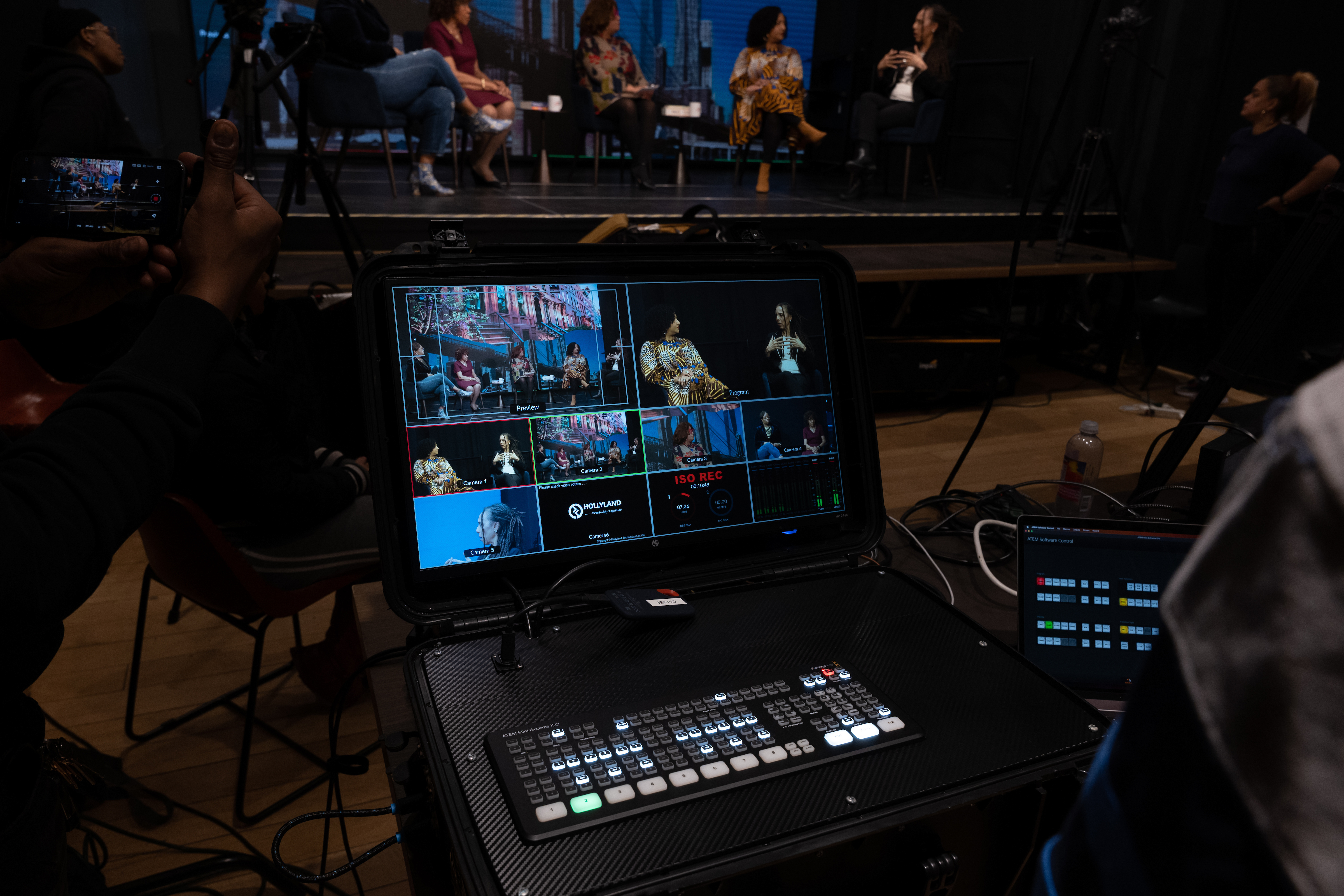 Beyond the Hashtag: Spotting Performative Support in Social Justice Spaces